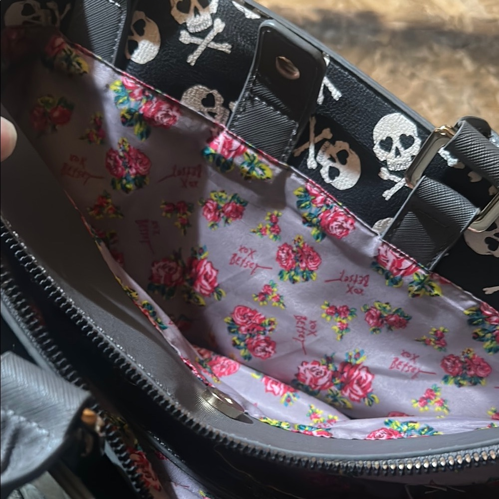 Gray Skull Embossed Betsey Johnson Satchel - Picture 4 of 7